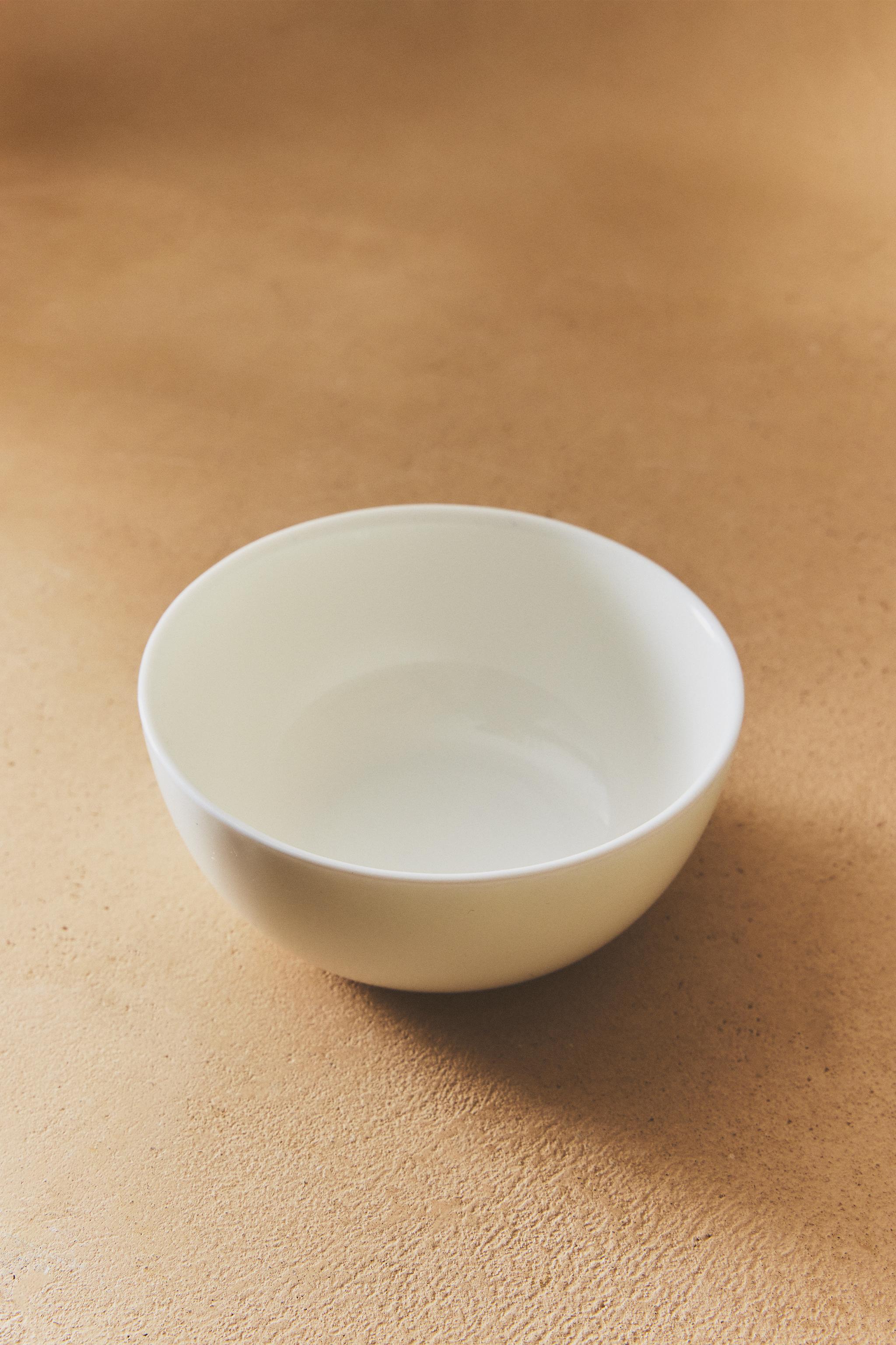 WHITE GLASS BOWL